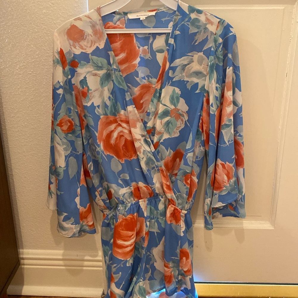 Blue-floral romper with cinched waist. Size S